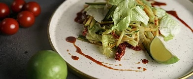 Healthy detox salad with Tamaki Salad dressing