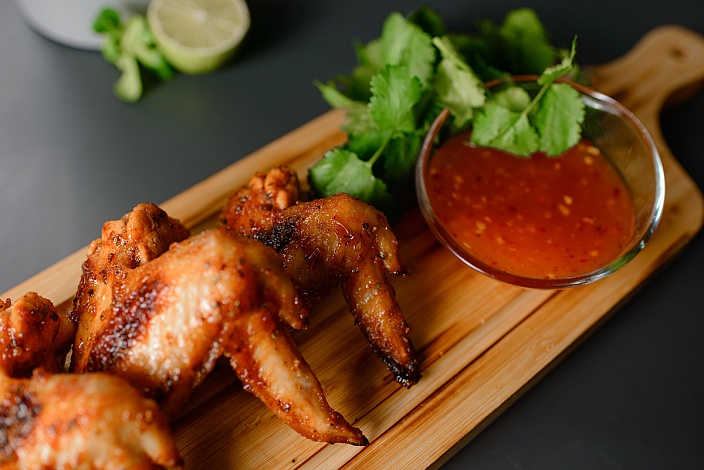 Chicken wings with Sweet Chili sauce Tamaki